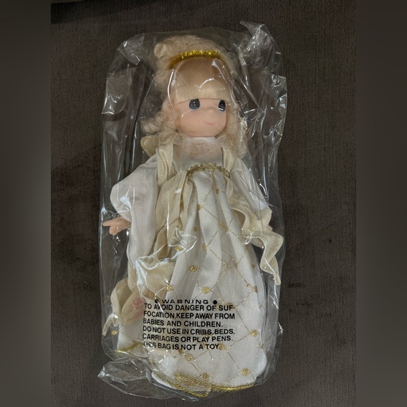 Angel‎ Christmas Tree Topper Precious Moments 12 inch Never Been Used - Picture 1 of 6